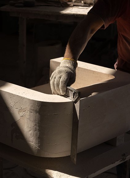 Obrada kamene komode